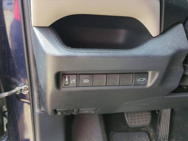 Certified 2019 Toyota RAV4 XLE w/ Convenience Package FWD image 13