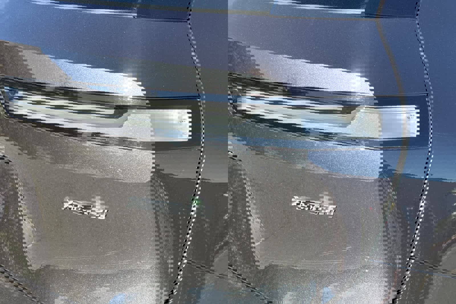 Certified 2025 BMW iX xDrive50 w/ Premium Package image 34