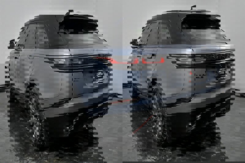 Used 2023 Land Rover Range Rover Velar R-Dynamic S image 8