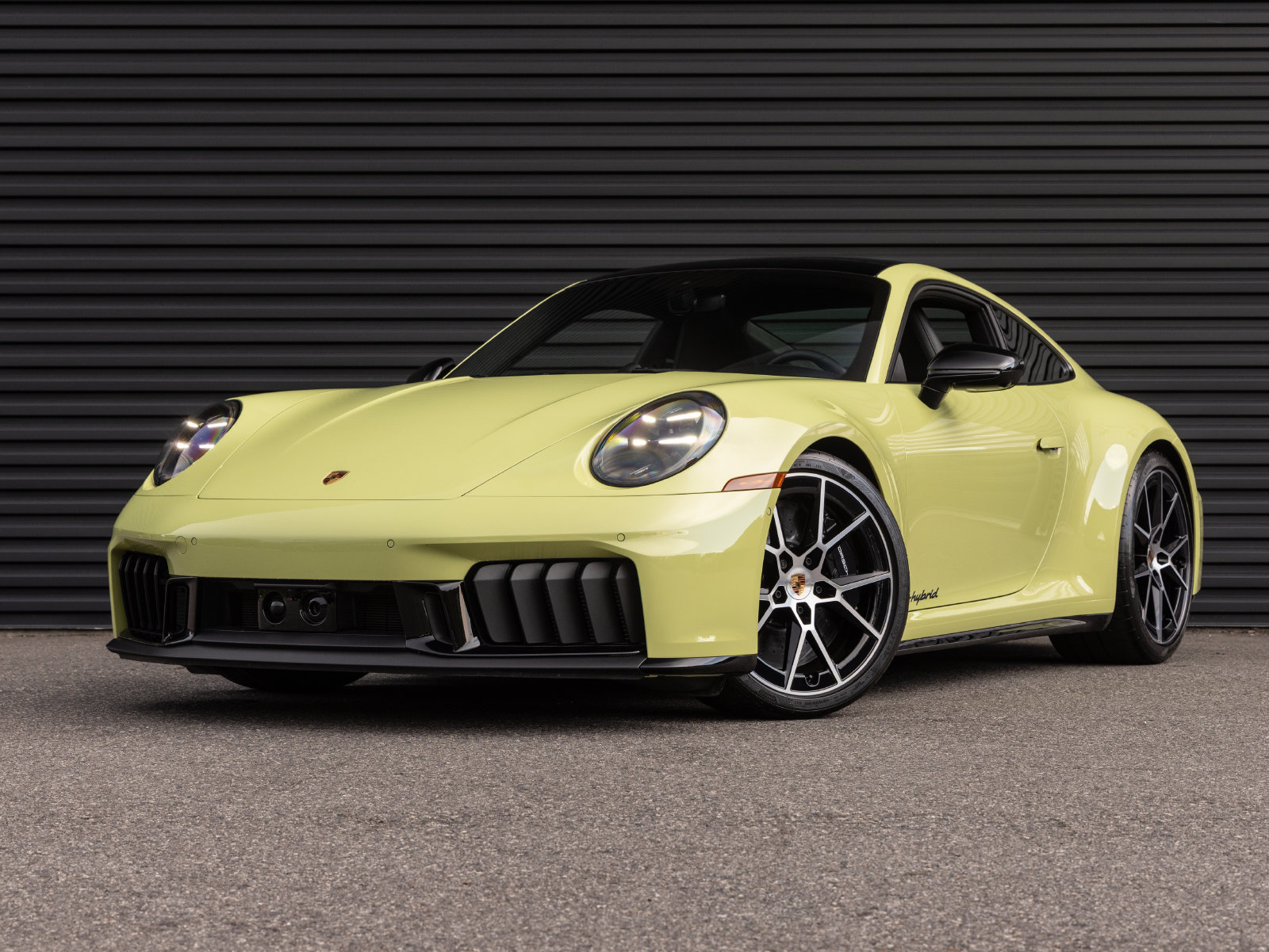 Used 2025 Porsche 911 Carrera 4 GTS AWD/4WD image 1