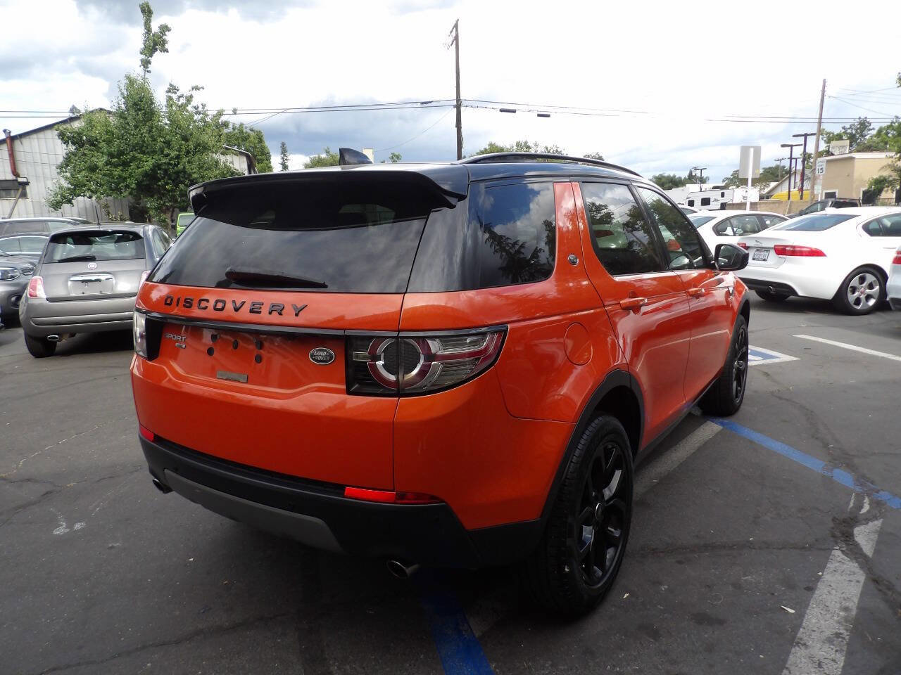 Used 2017 Land Rover Discovery Sport HSE AWD/4WD image 3