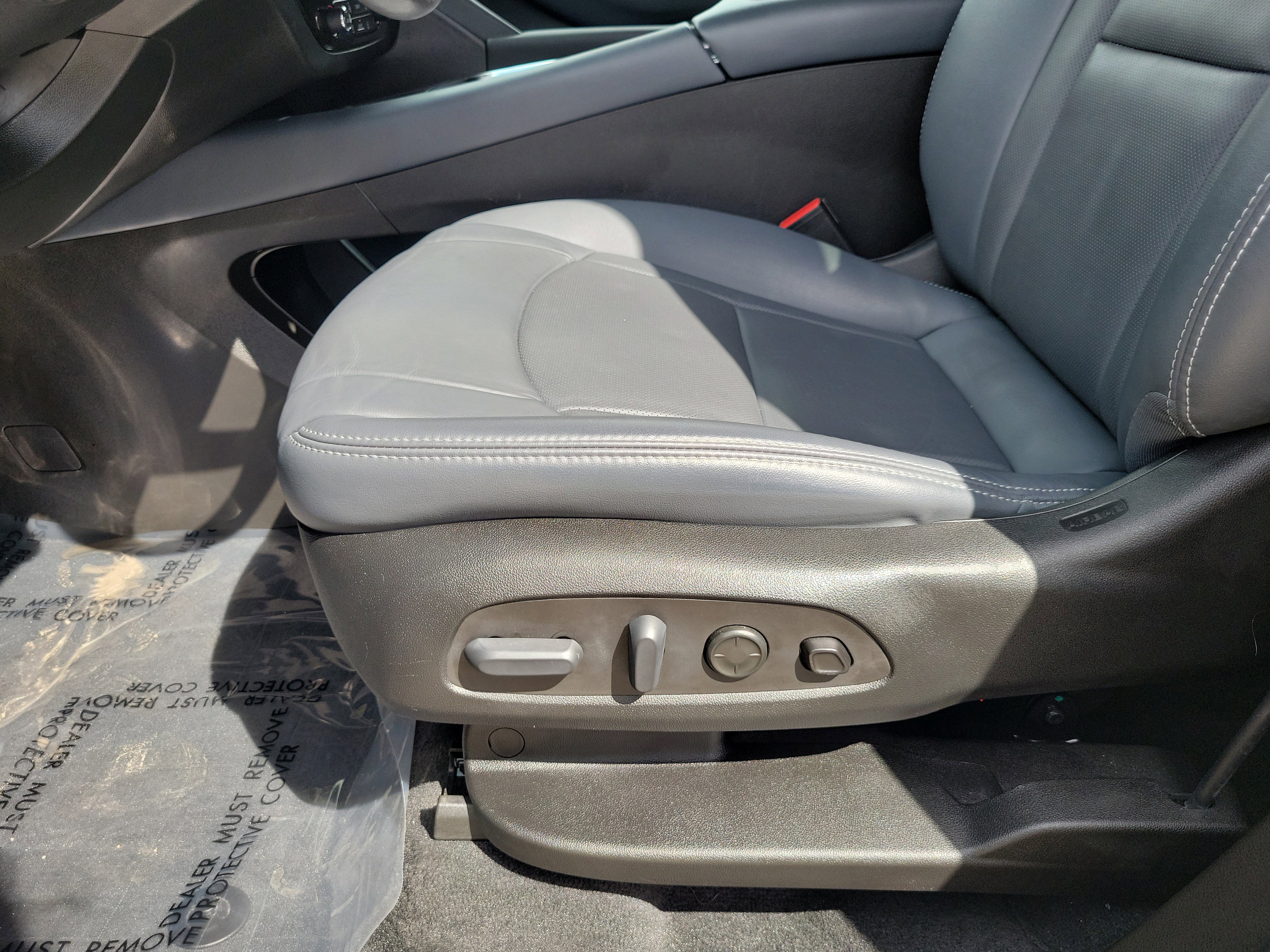 Used 2024 Buick Enclave Premium image 13