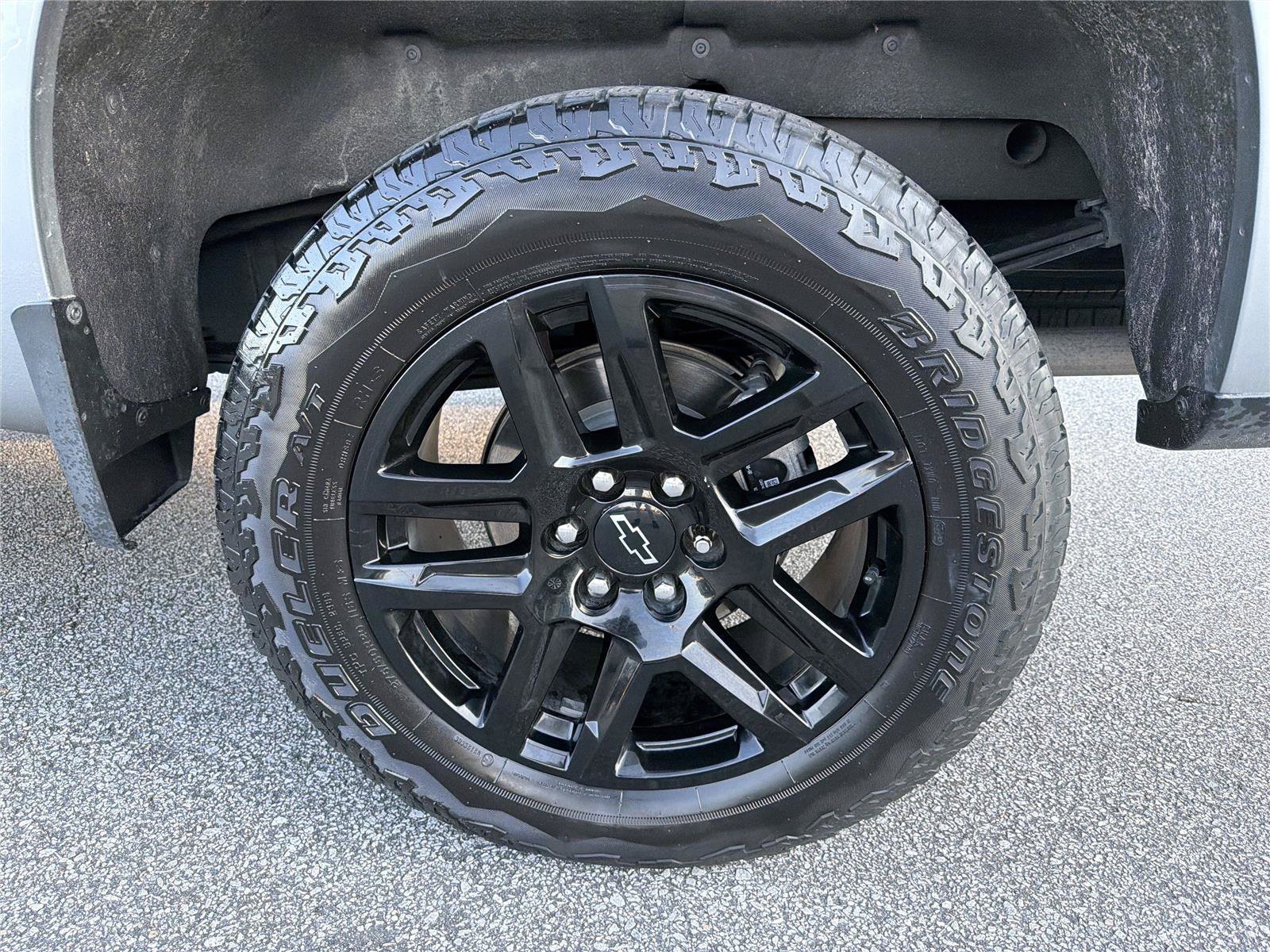 Used 2025 Chevrolet Silverado 1500 LT Trail Boss w/ Convenience Package II AWD/4WD image 18