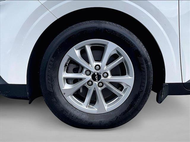 Used 2024 Kia Carnival LX FWD image 10