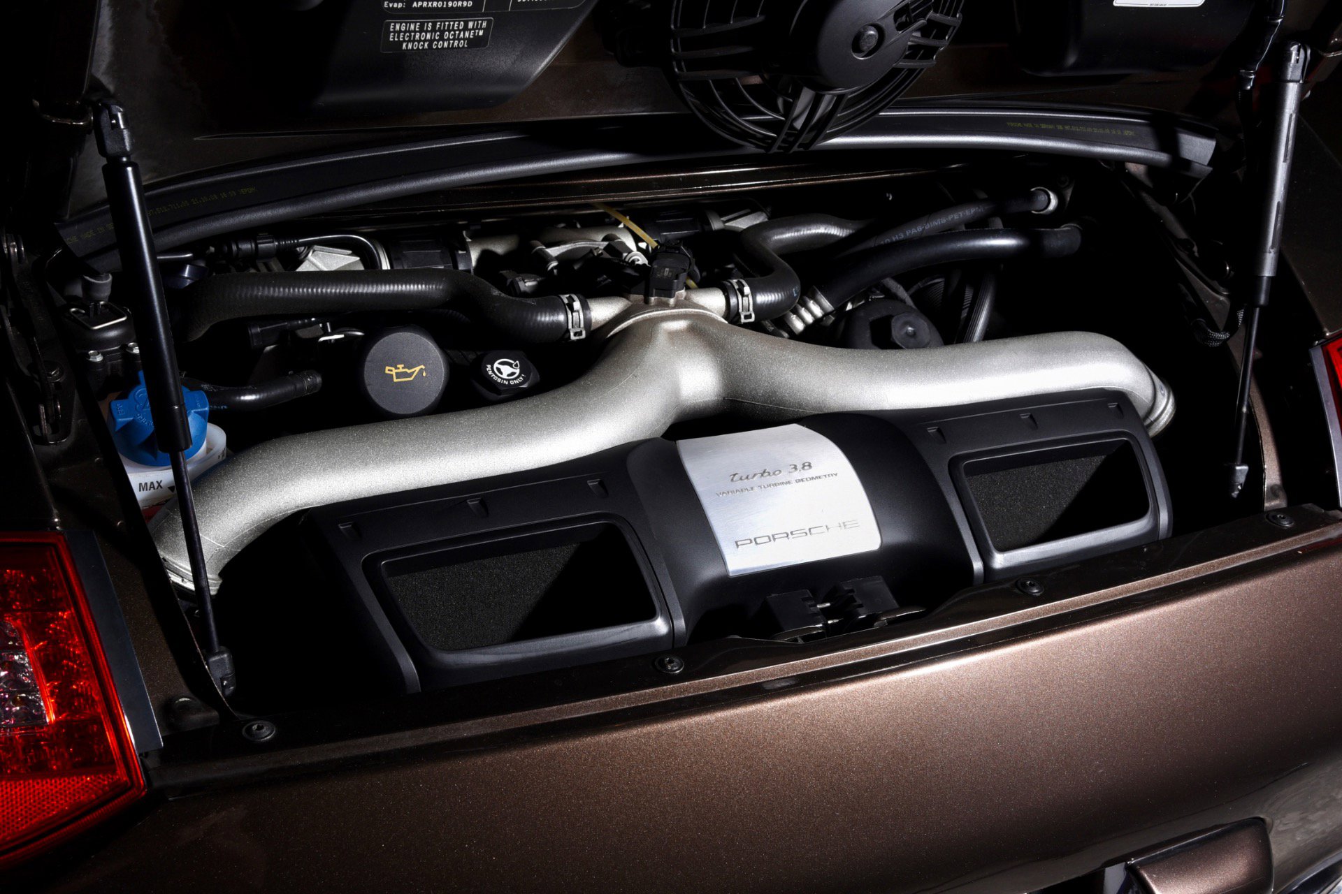 Used 2010 Porsche 911 Turbo image 8