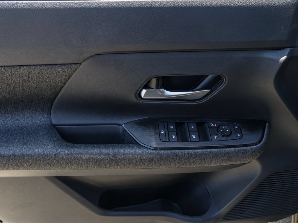 New 2026 Nissan Kicks SV w/ SV Premium Package FWD image 24