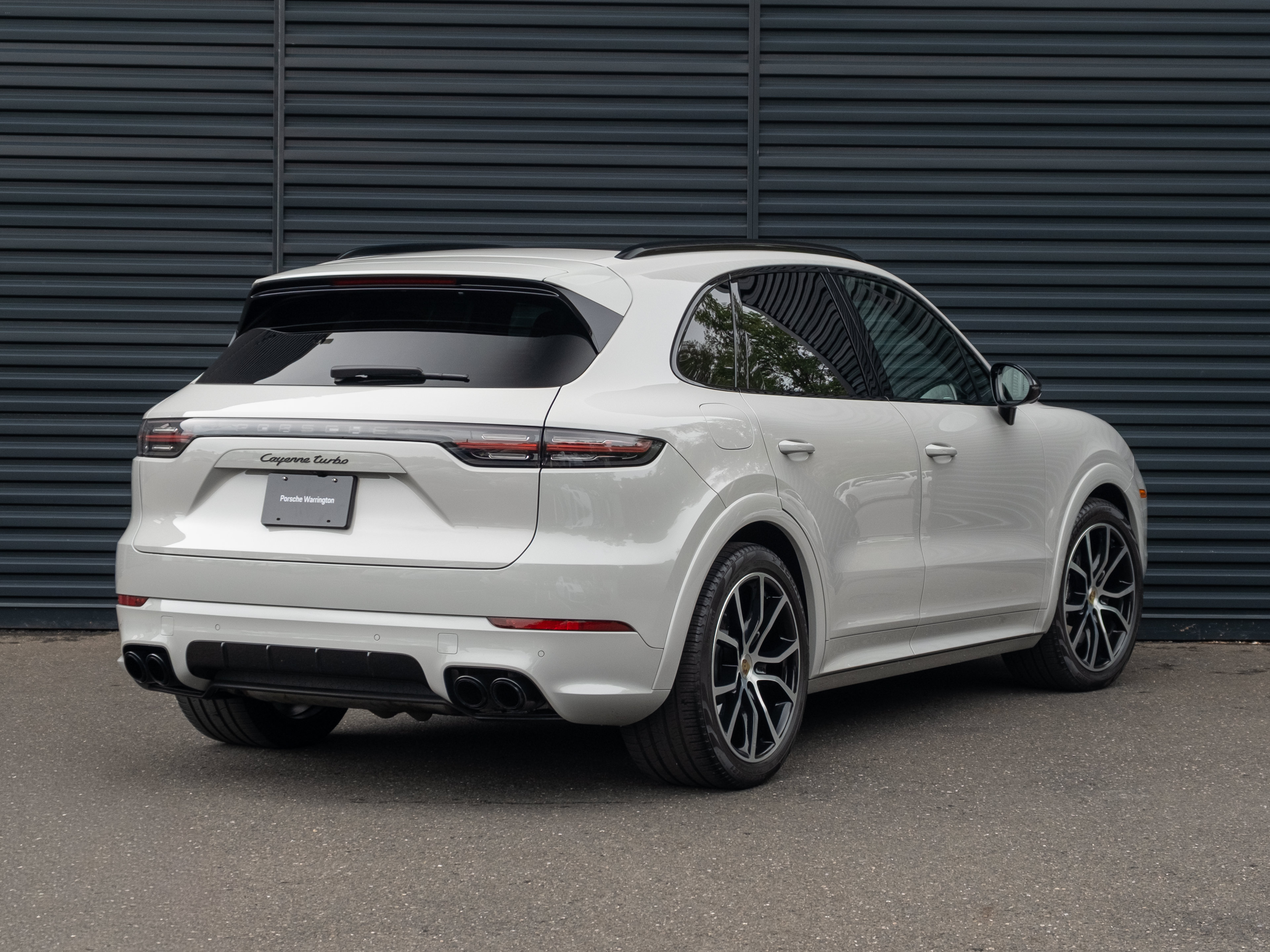 Certified 2023 Porsche Cayenne Turbo AWD/4WD image 8