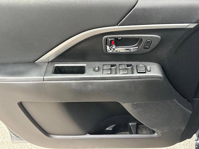 Used 2015 MAZDA MAZDA5 Sport image 19