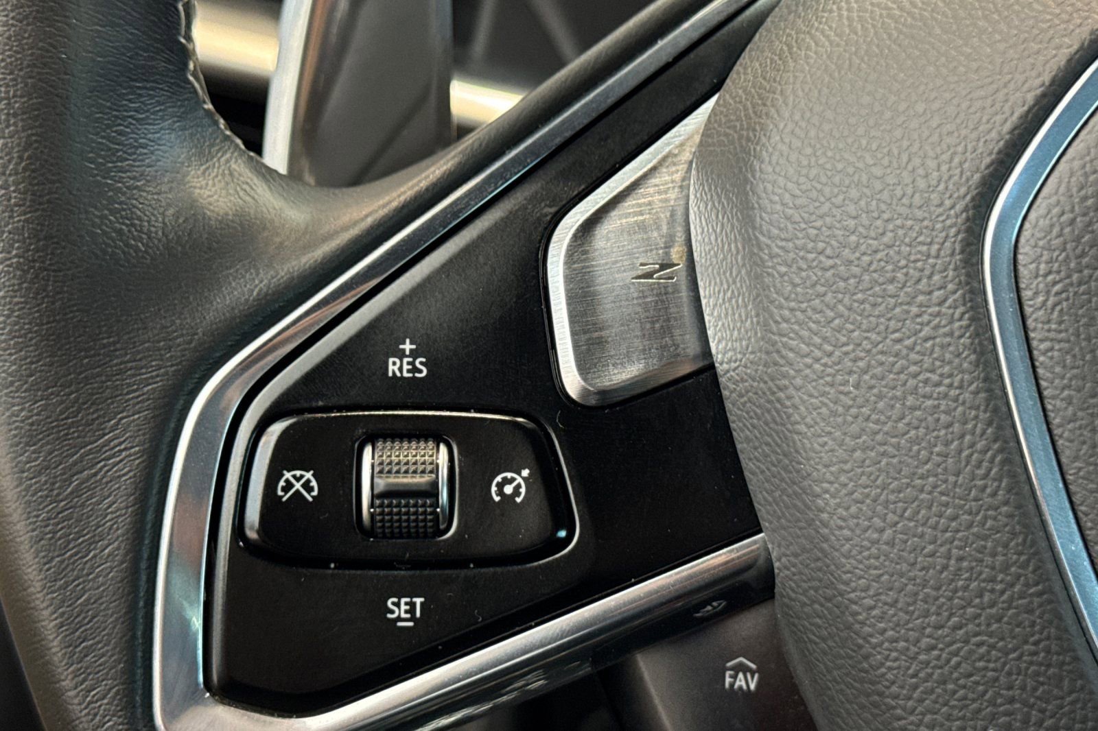 Used 2022 Chevrolet Corvette Stingray Convertible w/ Z51 Performance Package image 26