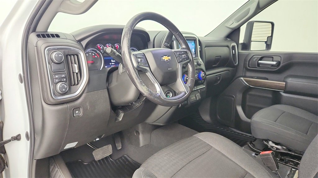 Used 2022 Chevrolet Silverado 2500 LT w/ Convenience Package image 16