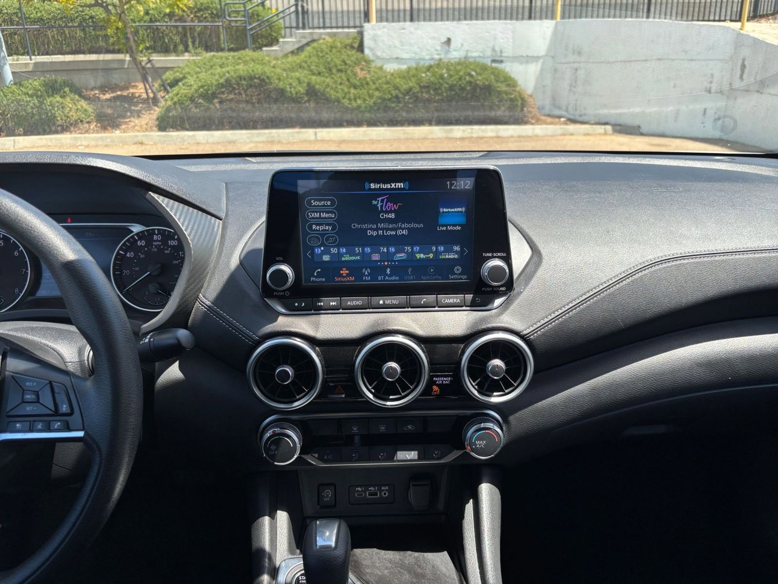 Used 2025 Nissan Sentra SV FWD image 17