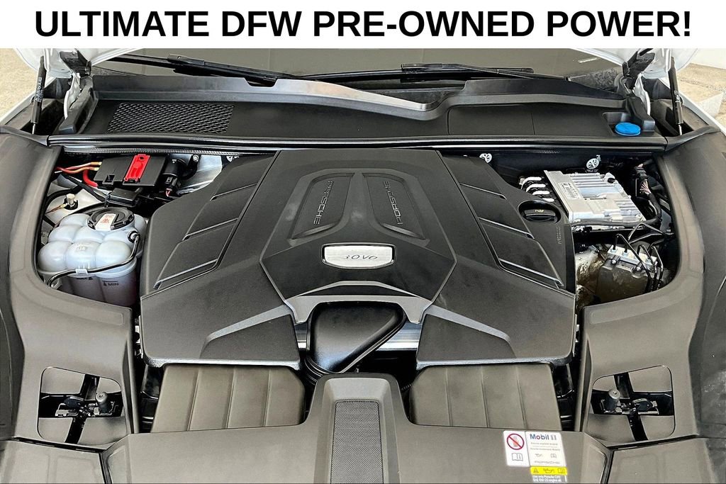 Used 2023 Porsche Cayenne AWD/4WD image 12