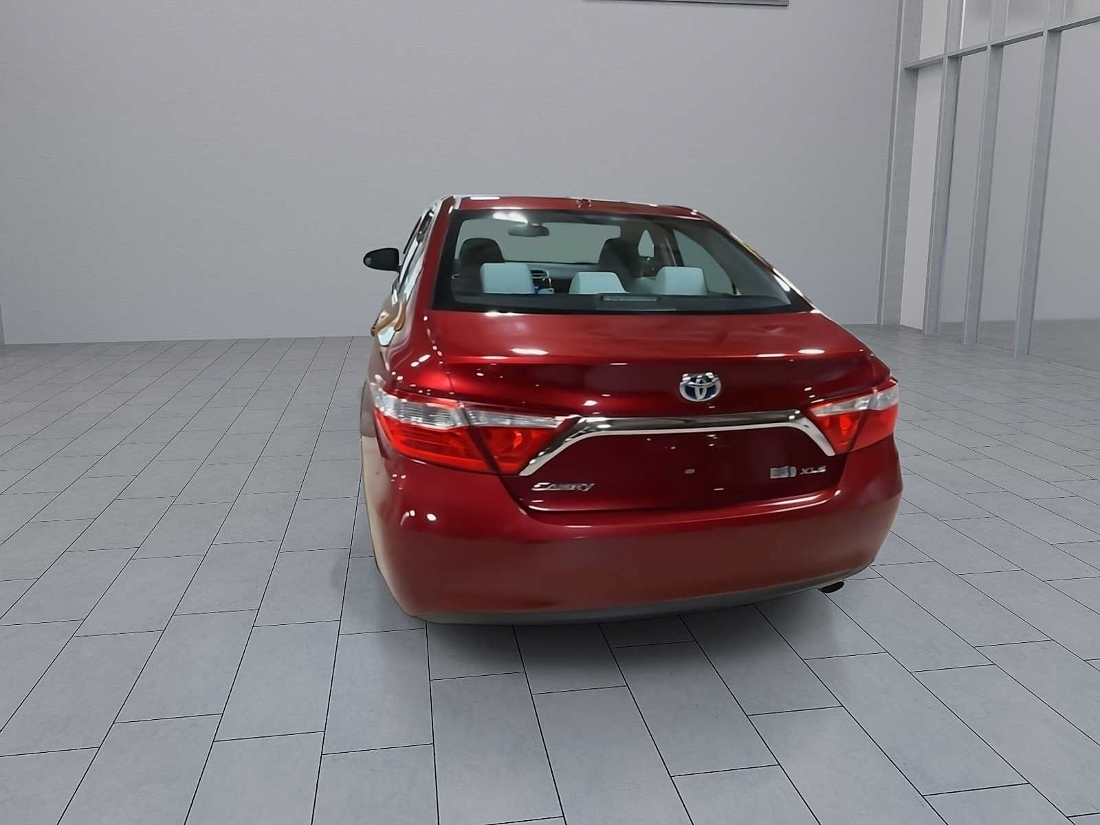 Used 2015 Toyota Camry XLE w/ Moonroof Package FWD image 7