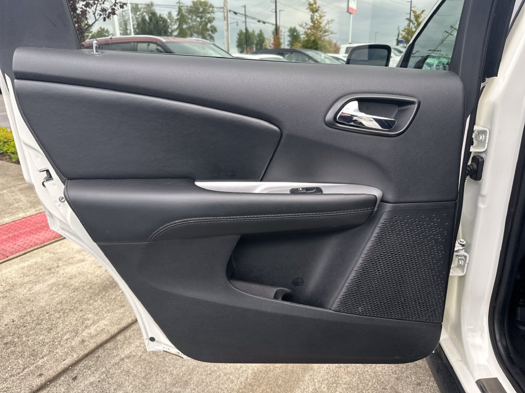 Used 2019 Dodge Journey SE w/ Premium Group AWD/4WD image 13