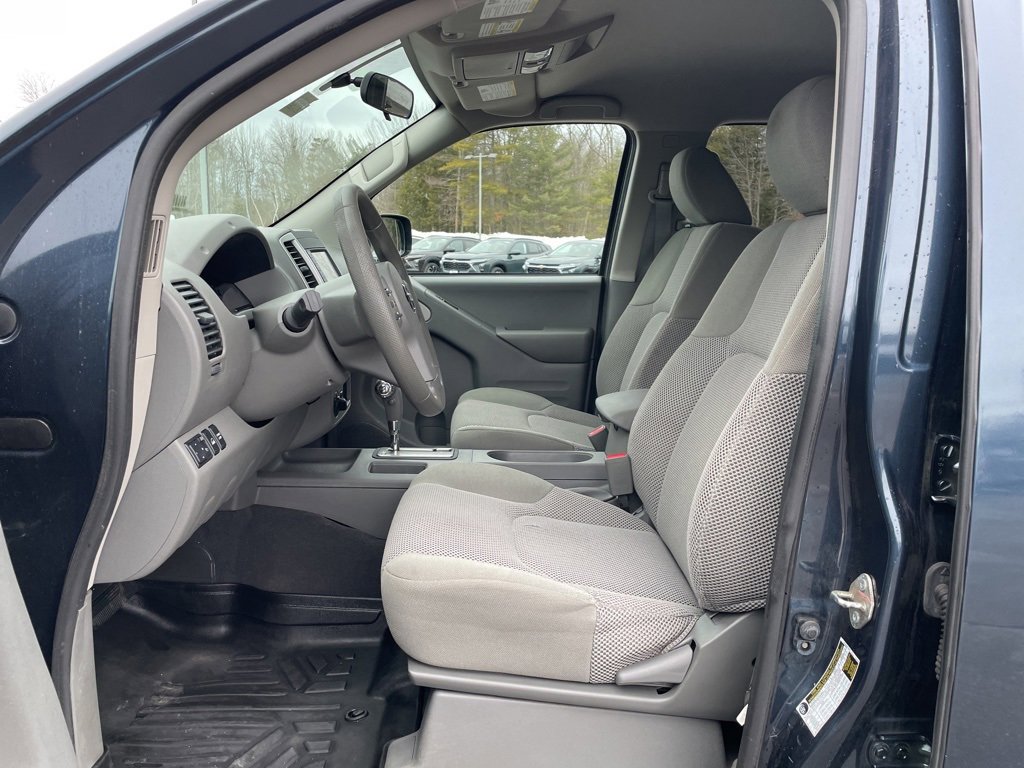 Used 2019 Nissan Frontier SV image 25