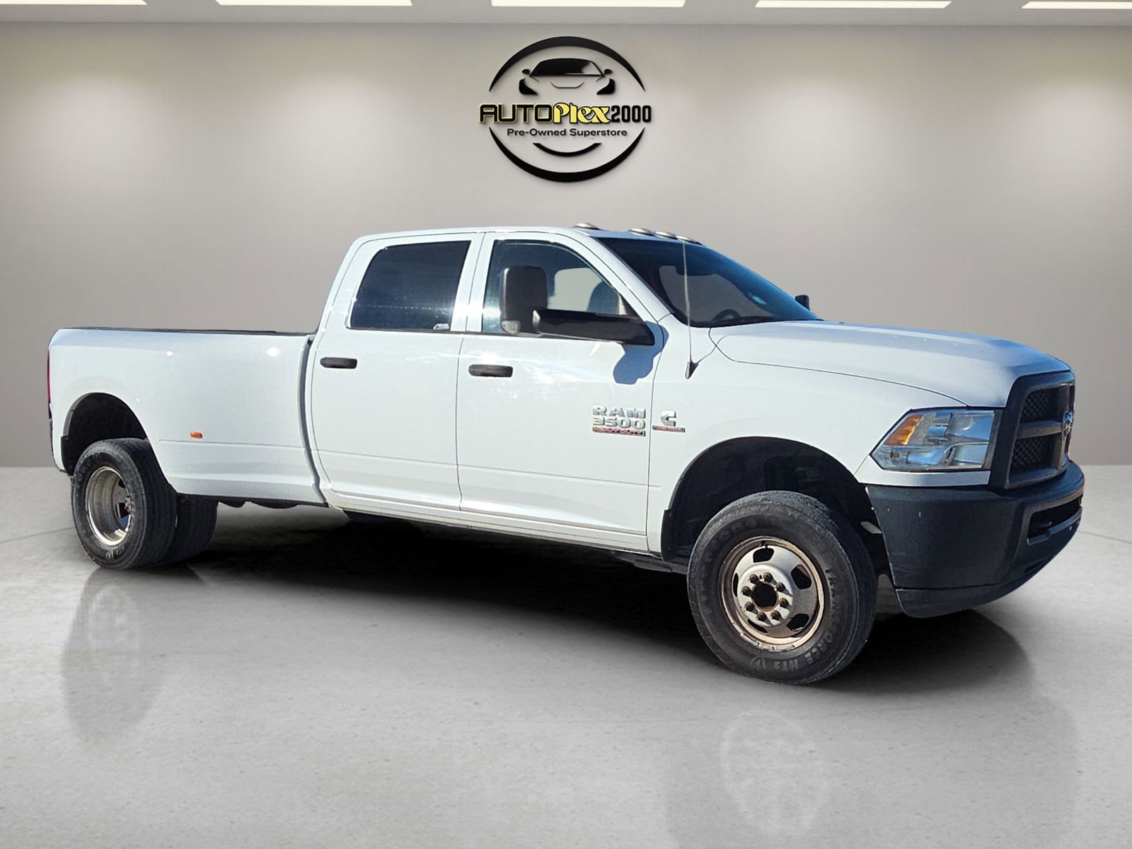 Used 2016 RAM 3500 Tradesman w/ Popular Equipment Group image 1