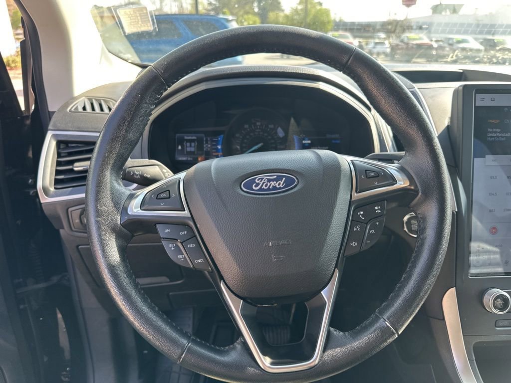 Used 2023 Ford Edge SEL image 13