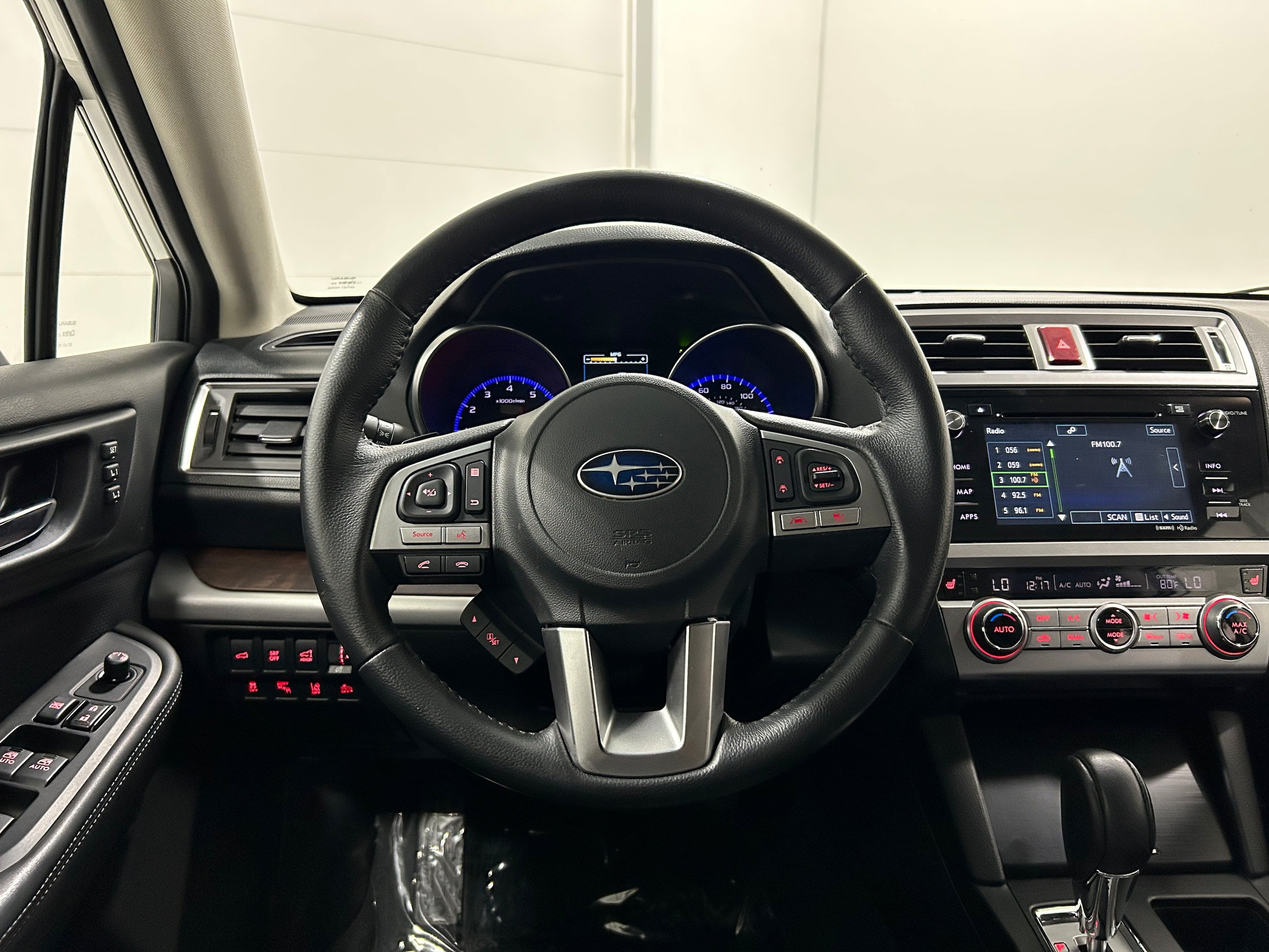 Used 2017 Subaru Outback 2.5i Limited AWD/4WD image 13