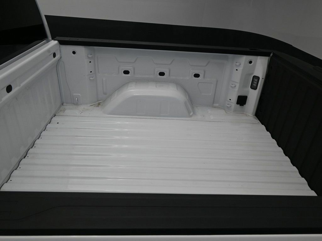 Used 2026 GMC Sierra 1500 Elevation image 29