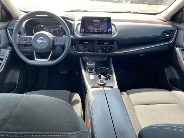 Used 2023 Nissan Rogue S image 6
