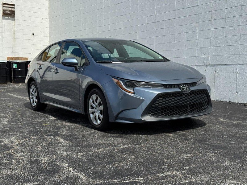 Certified 2022 Toyota Corolla LE image 2