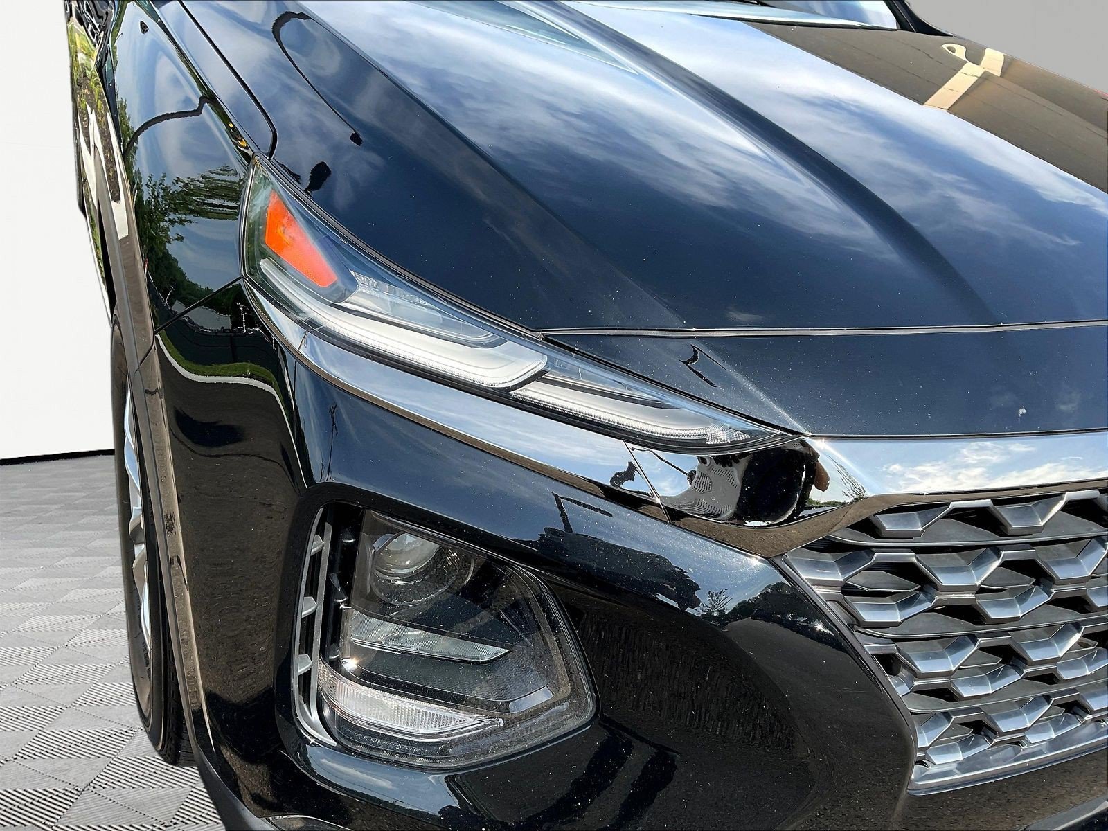 Used 2019 Hyundai Santa Fe SEL FWD image 29