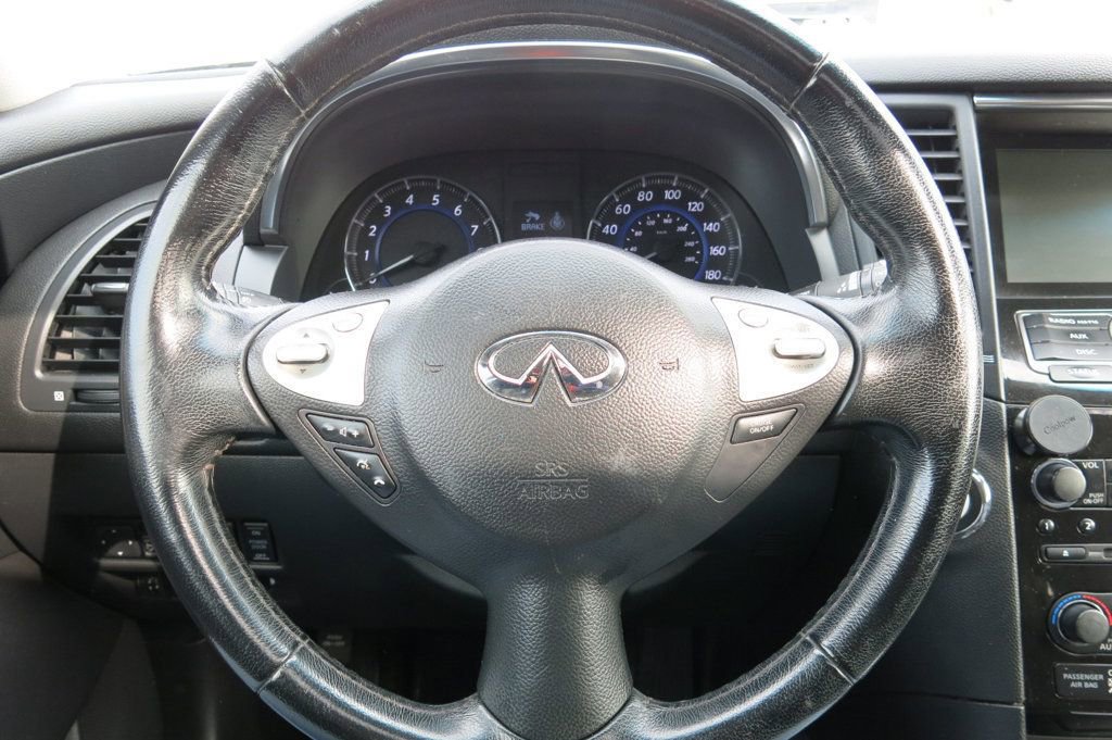 Used 2016 INFINITI QX70 AWD image 24