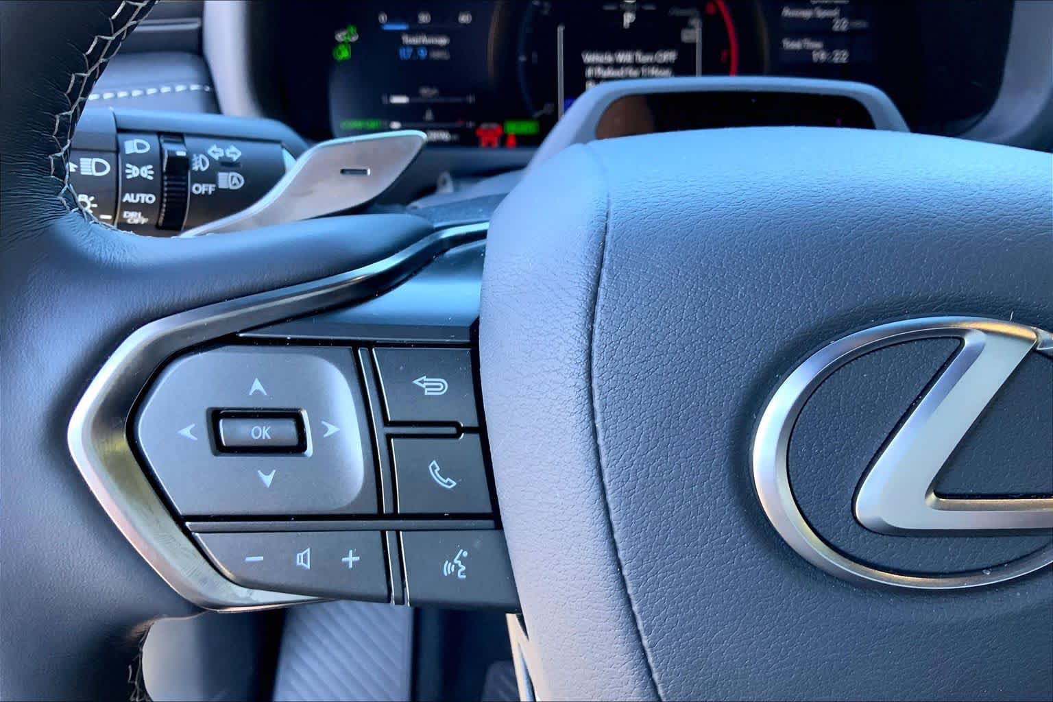 Used 2026 Lexus LX 700h Luxury w/ Accessory Package (Z1) AWD/4WD image 24