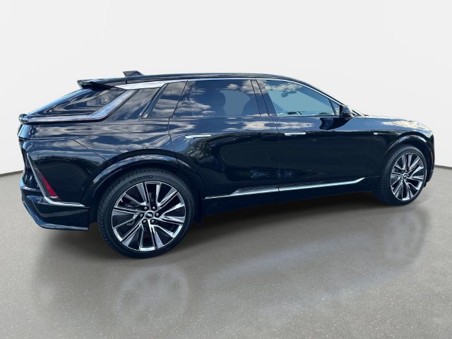 Certified 2026 Cadillac Lyriq Signature Luxury w/ Nappa Leather Package AWD/4WD image 6