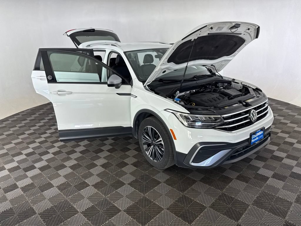 Used 2024 Volkswagen Tiguan Wolfsburg Edition AWD/4WD image 13
