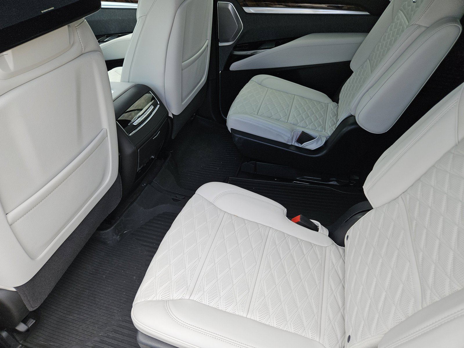 New 2026 Cadillac Escalade Platinum Sport w/ LPO, ONYX Package AWD/4WD image 20