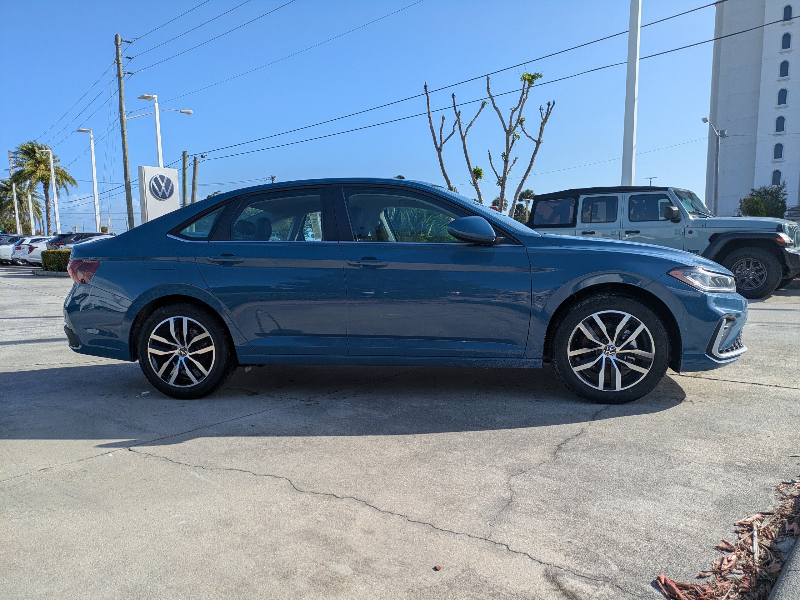 New 2026 Volkswagen Jetta SE FWD image 3