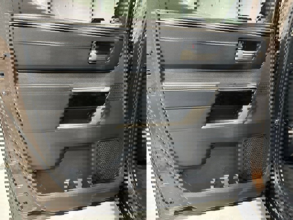 Used 2024 Toyota Tundra Limited image 42