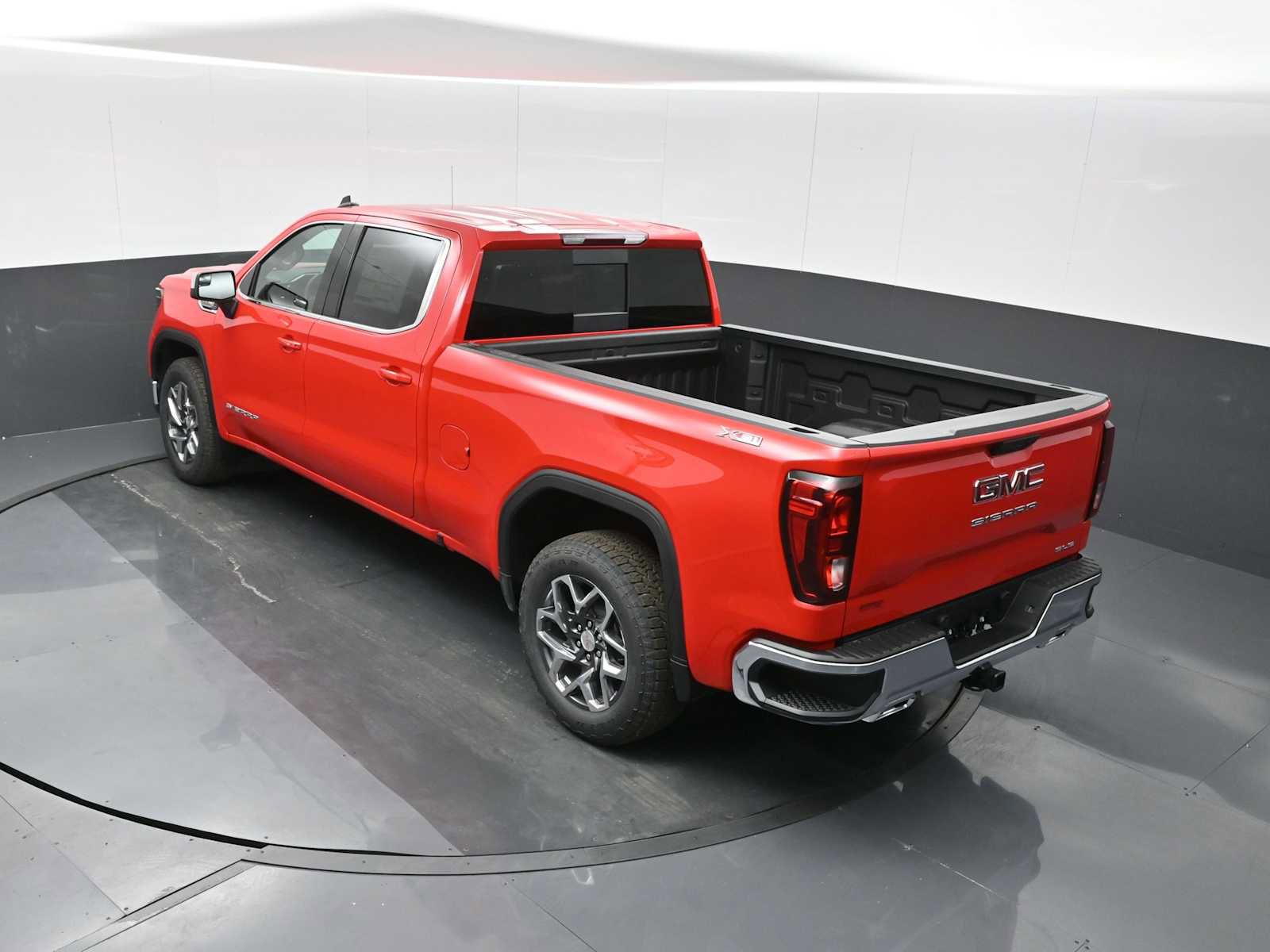 New 2026 GMC Sierra 1500 SLE w/ X31 Off-Road Package image 14