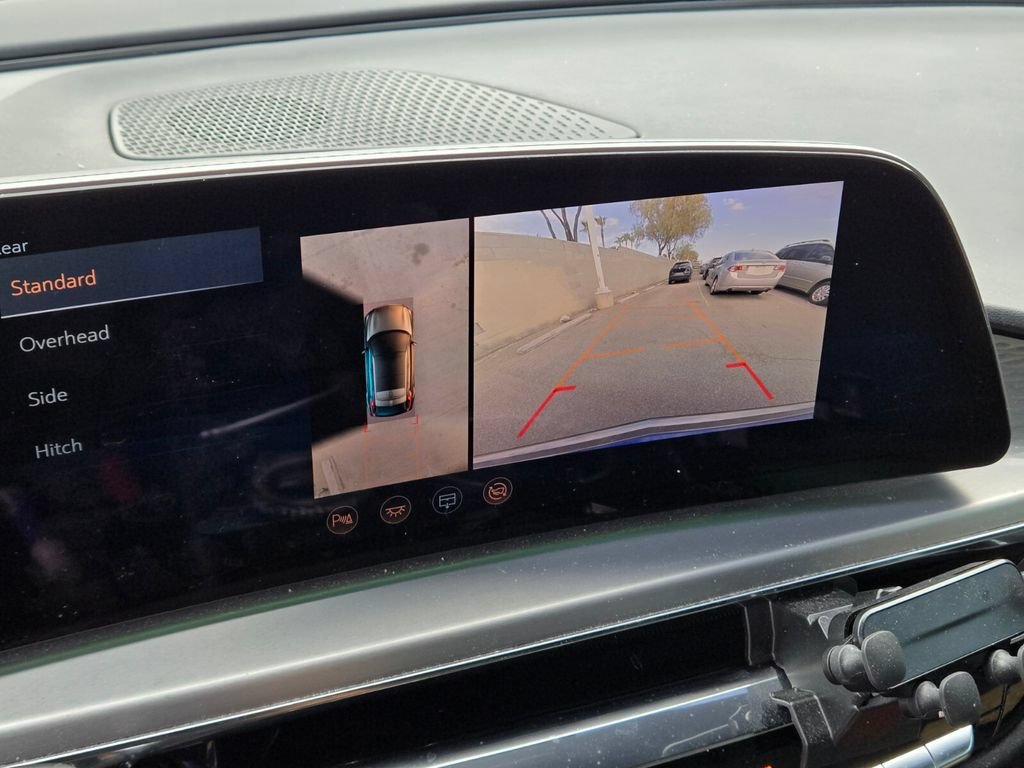 Used 2024 Cadillac Lyriq Luxury w/ LPO, Floor Liner Package AWD/4WD image 11