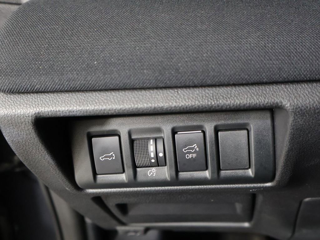 Used 2023 Subaru Outback Premium image 24