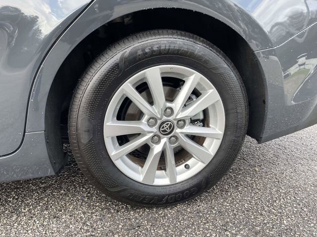 Used 2025 Toyota Camry LE image 10