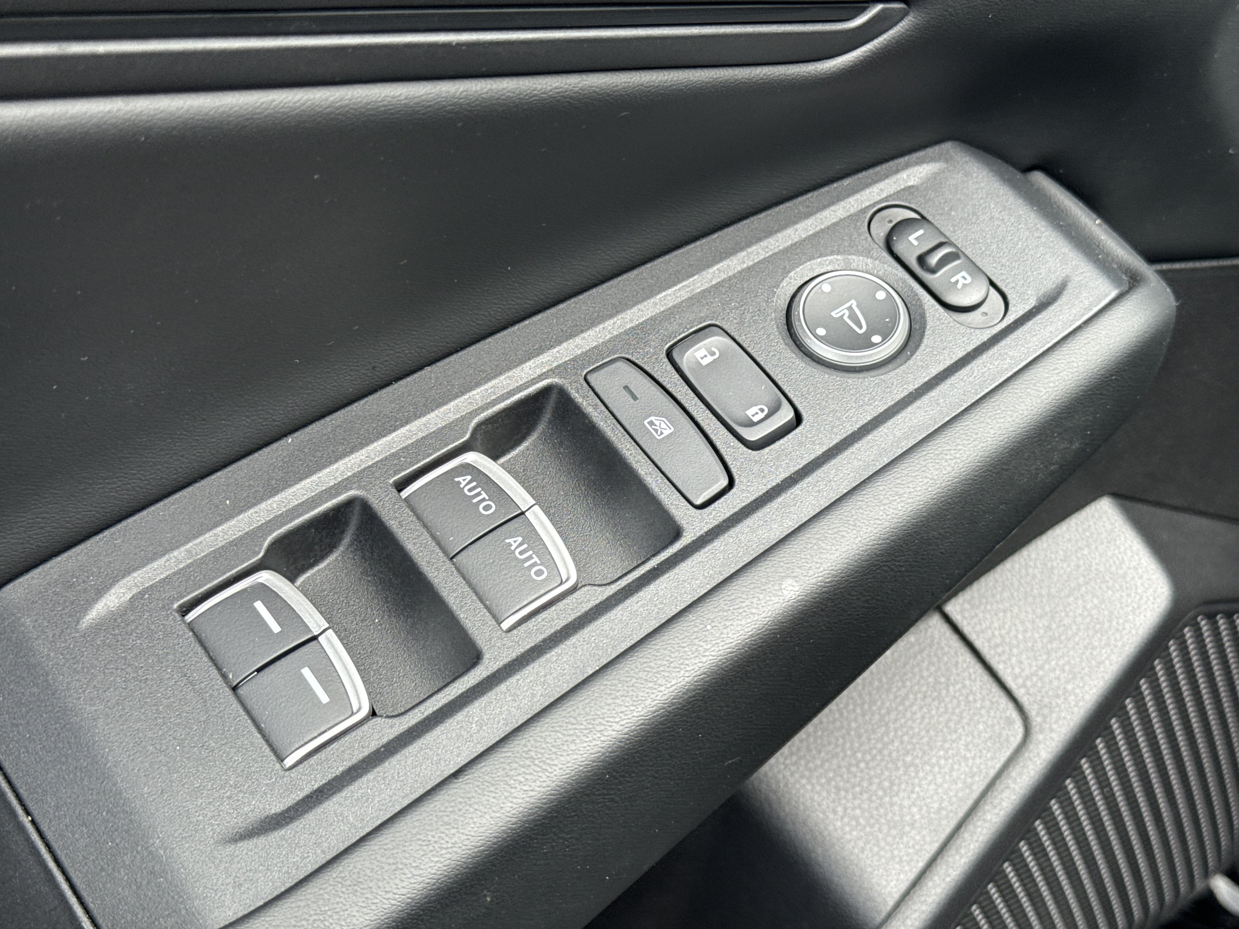 Certified 2023 Honda Accord EX image 24