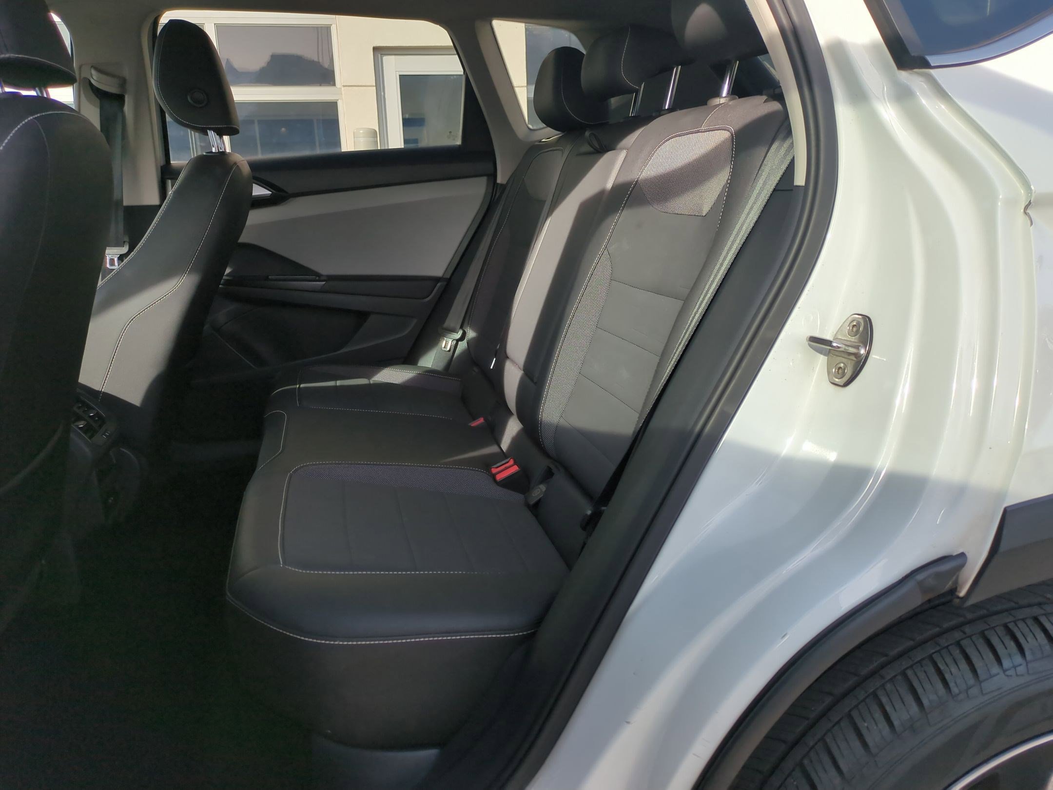 Used 2023 Volkswagen Taos SE image 29