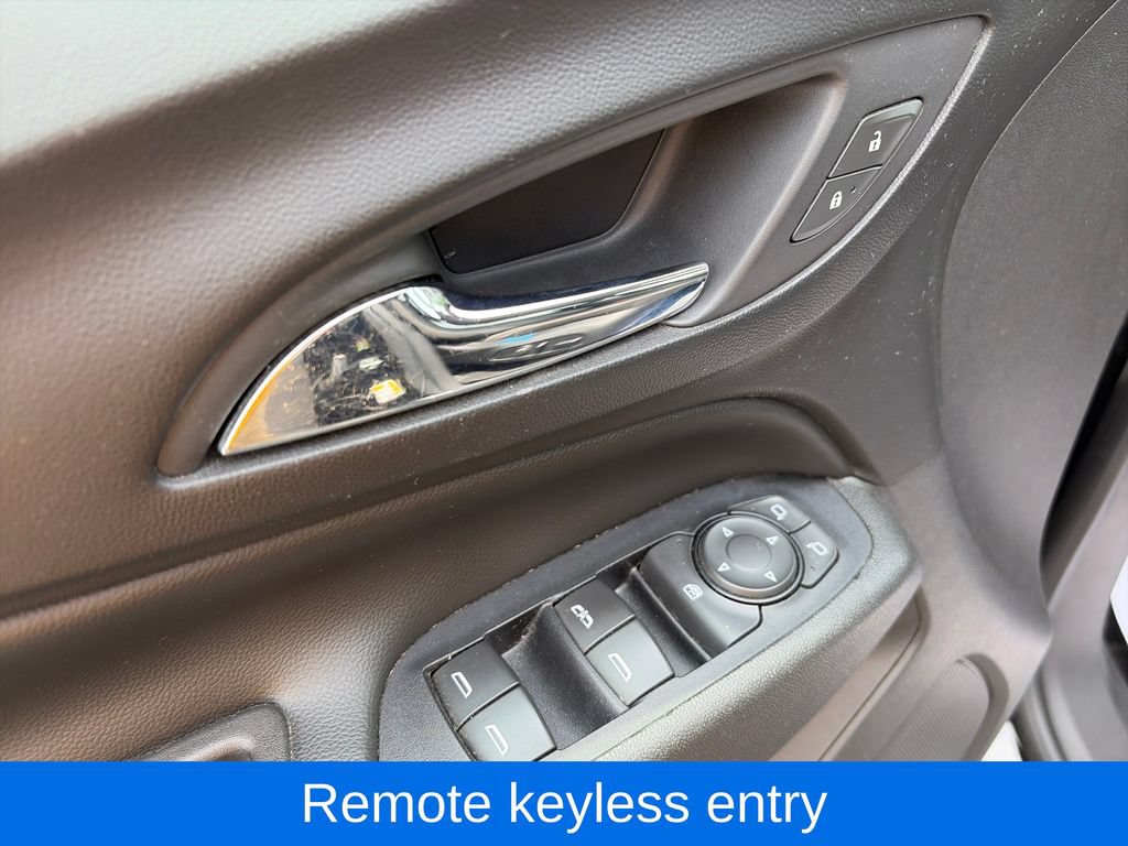 Used 2018 Chevrolet Equinox LT FWD image 18
