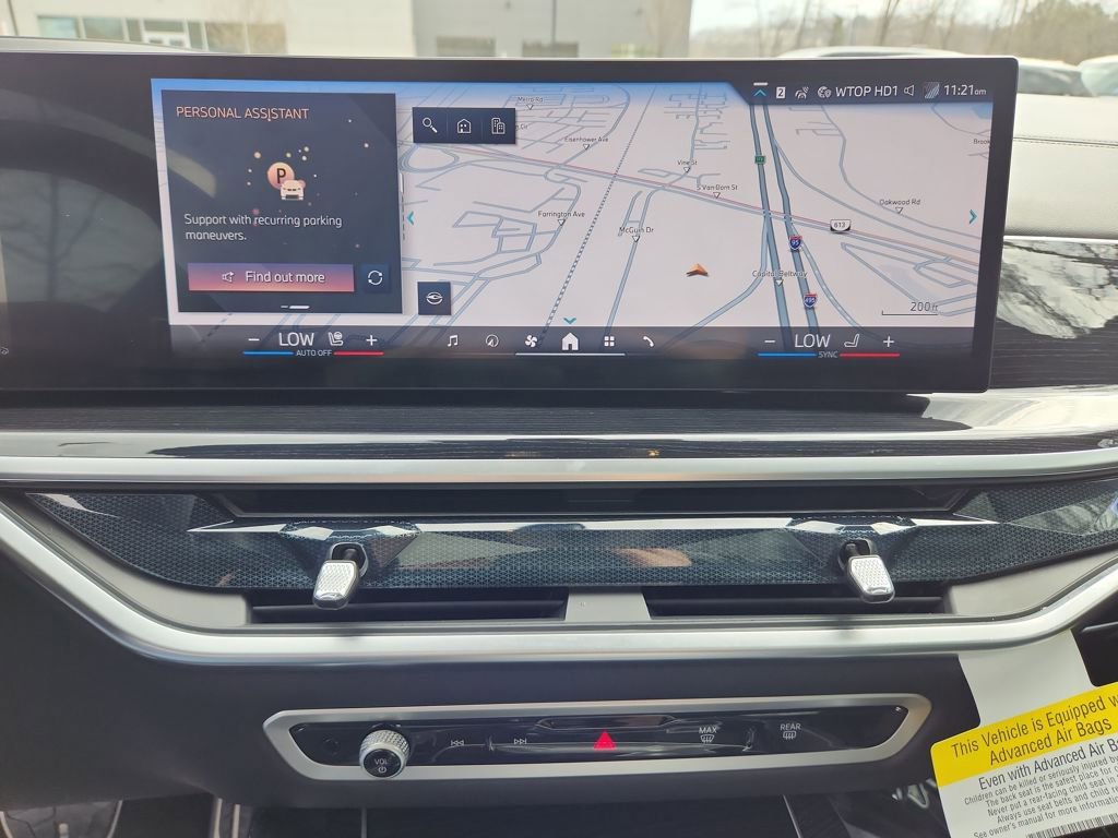 Used 2025 BMW X6 xDrive40i w/ Executive Package image 17