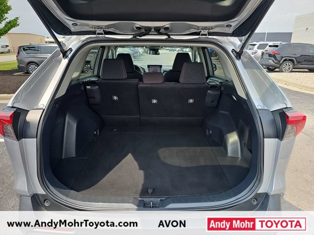 Used 2024 Toyota RAV4 LE AWD/4WD image 12
