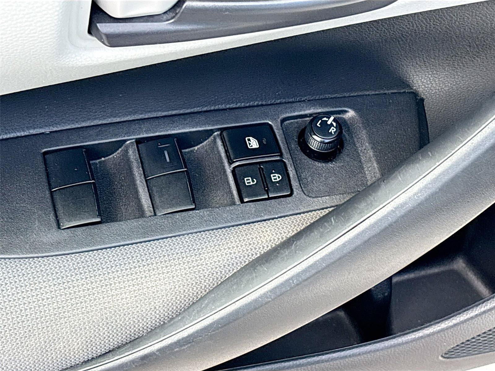 Used 2022 Toyota Corolla LE FWD image 17