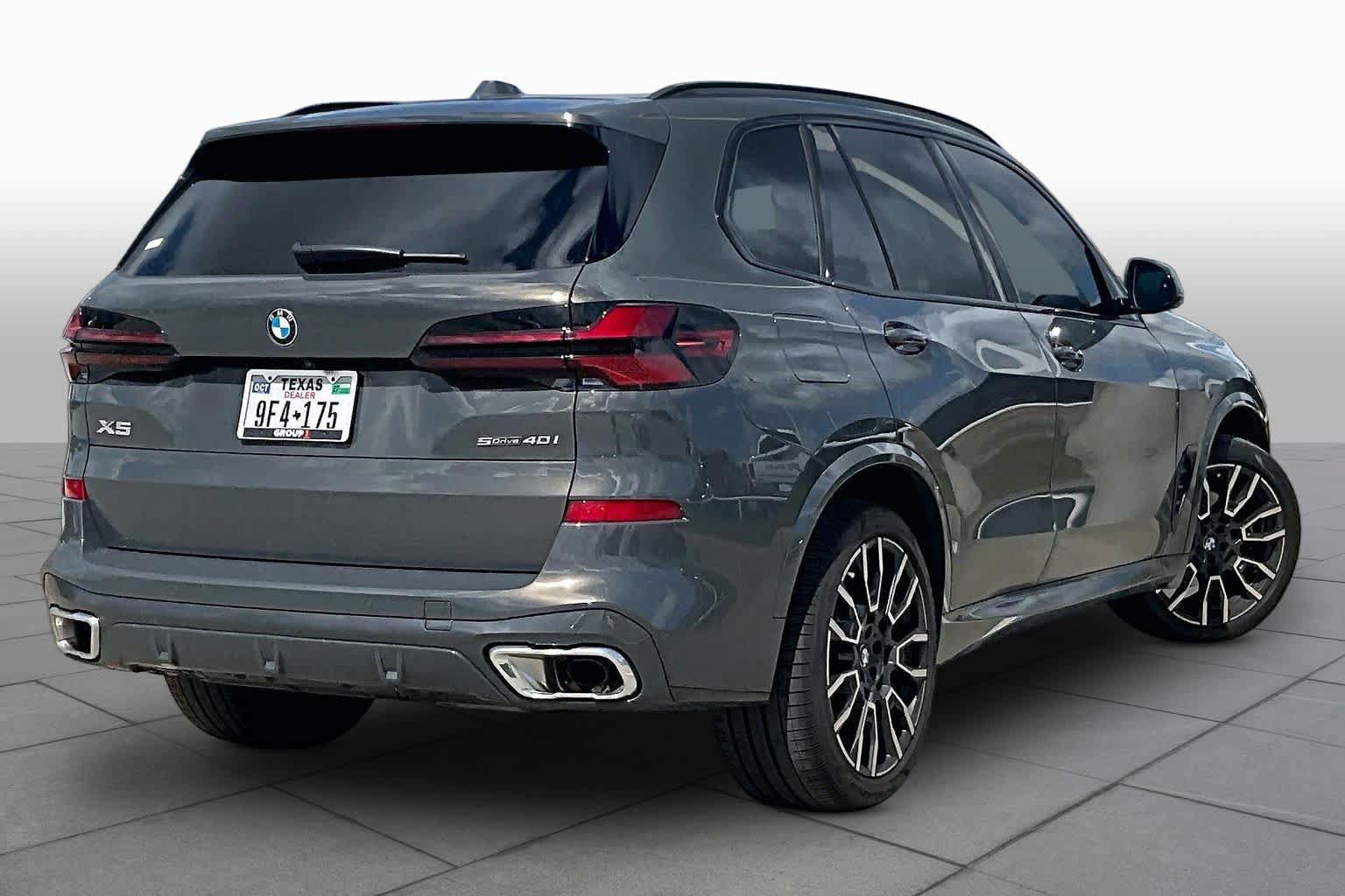 Used 2026 BMW X5 sDrive40i w/ M Sport Package RWD image 12