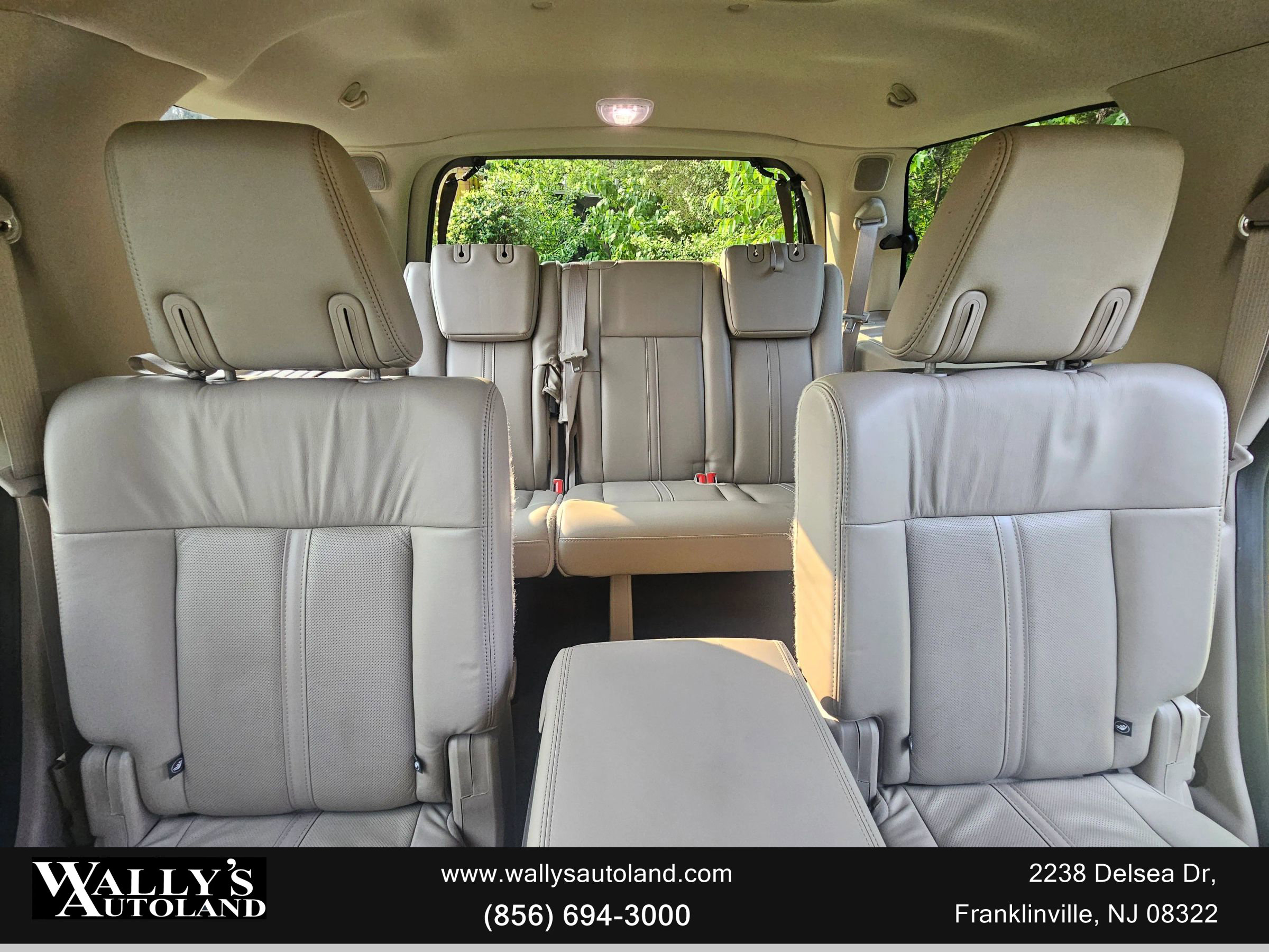 Used 2015 Lincoln Navigator 4WD image 19