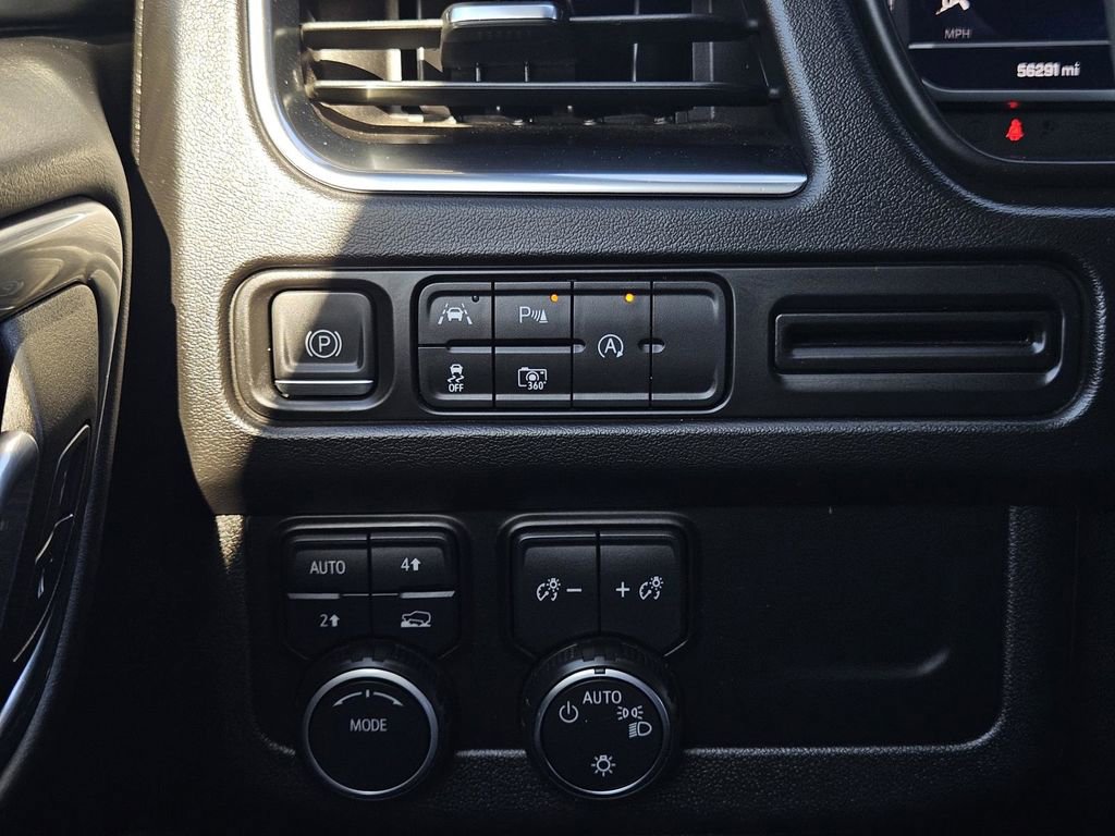 Used 2023 Chevrolet Suburban RST w/ Sport Performance Package image 16