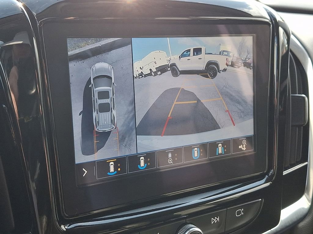 Used 2021 Chevrolet Traverse Premier AWD/4WD image 22