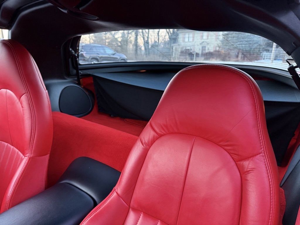 Used 2000 Chevrolet Corvette Coupe image 32