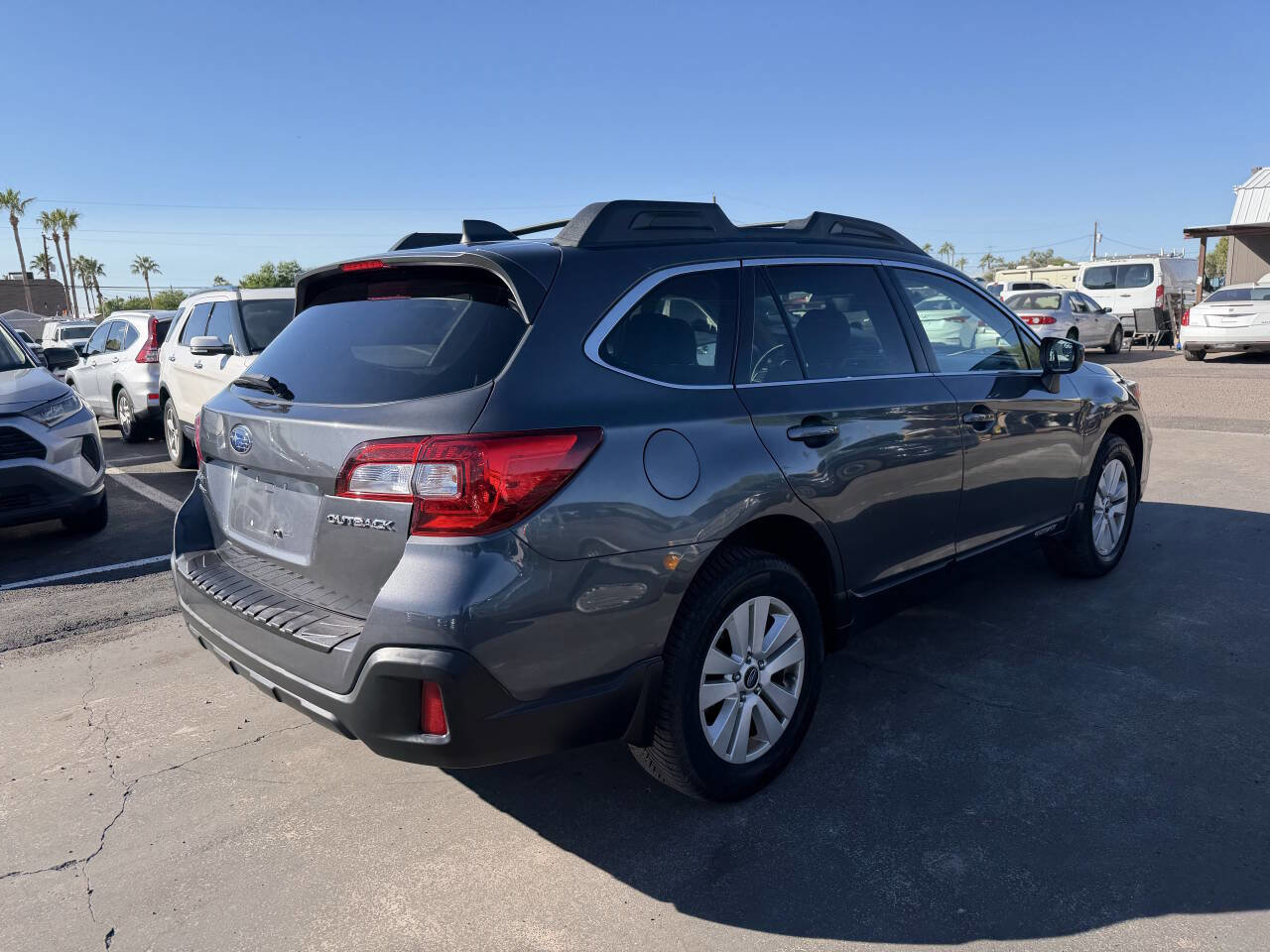 Used 2018 Subaru Outback 2.5i Premium image 11