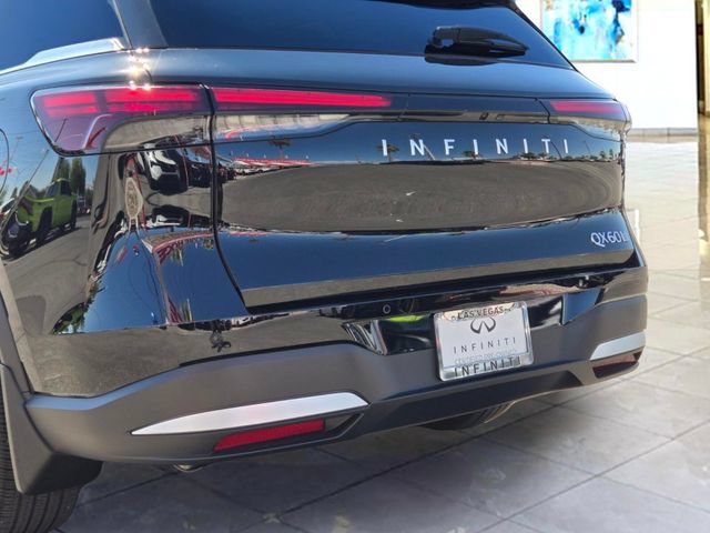 Certified 2026 INFINITI QX60 Pure w/ Cargo Package AWD/4WD image 6
